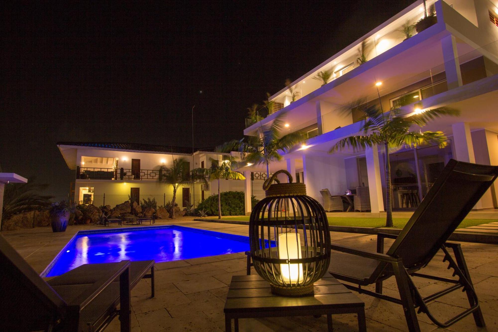 Goudhaen Luxury Private Apartments Jan Thiel Beach מראה חיצוני תמונה