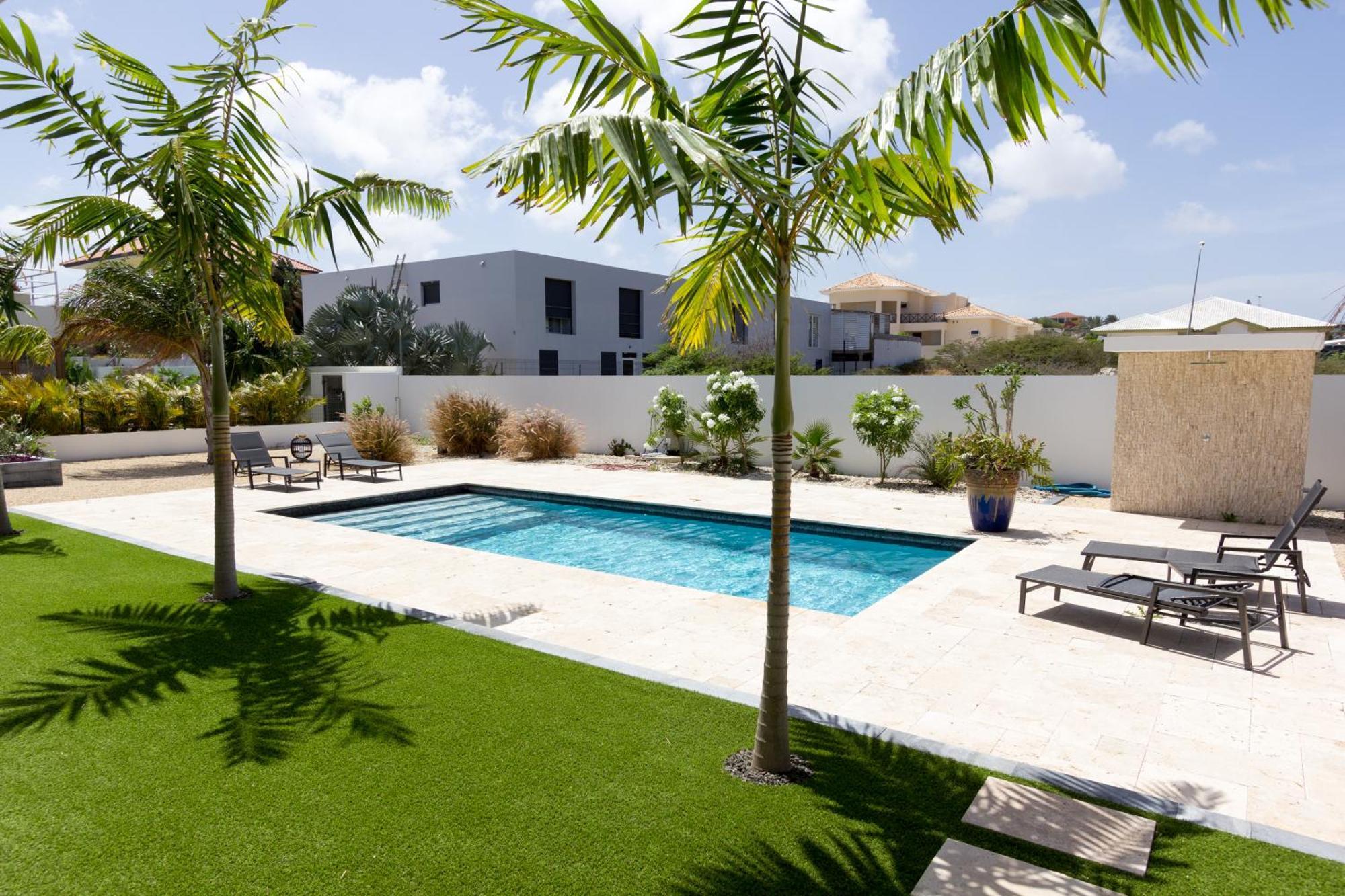 Goudhaen Luxury Private Apartments Jan Thiel Beach מראה חיצוני תמונה