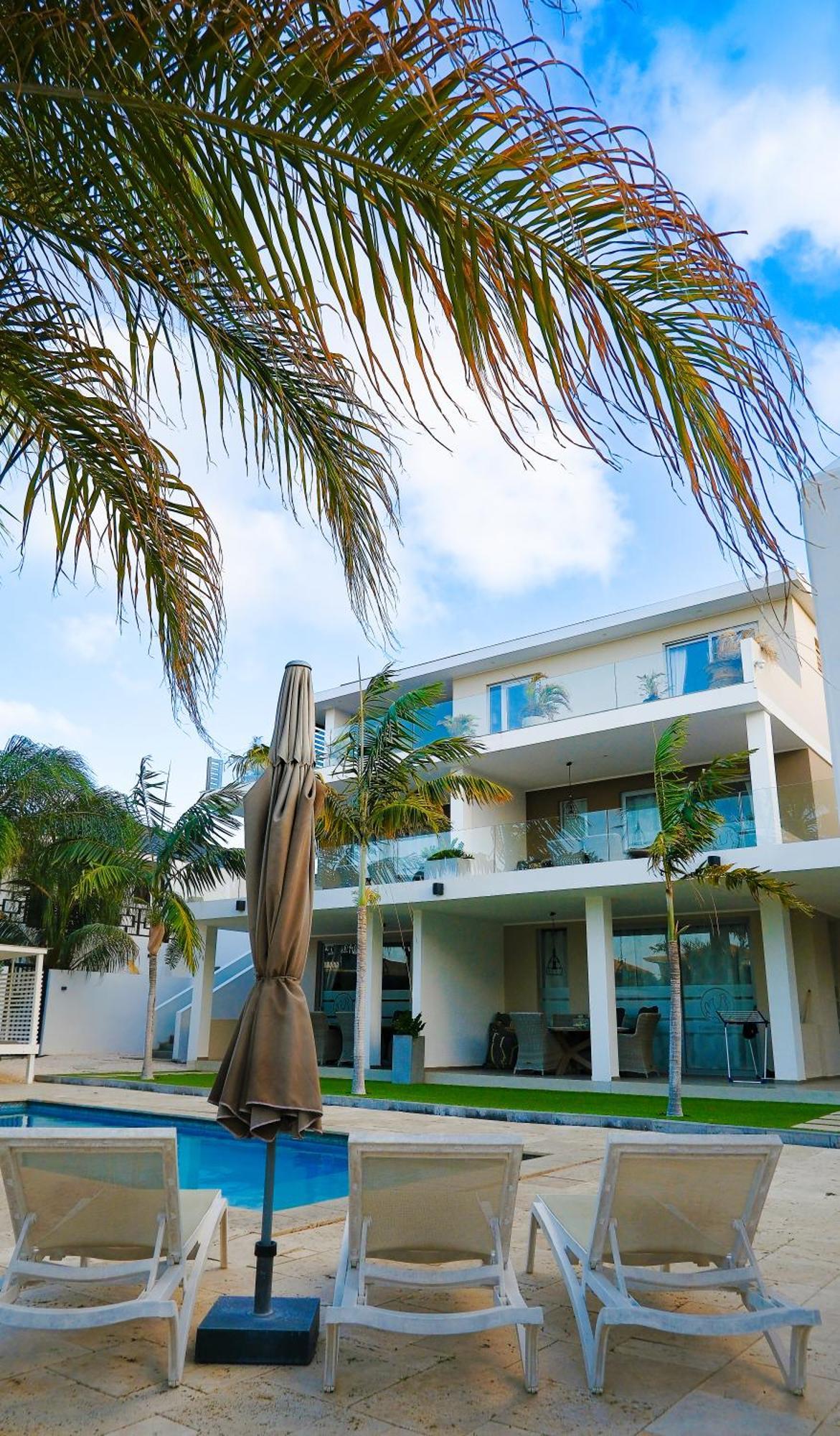 Goudhaen Luxury Private Apartments Jan Thiel Beach מראה חיצוני תמונה